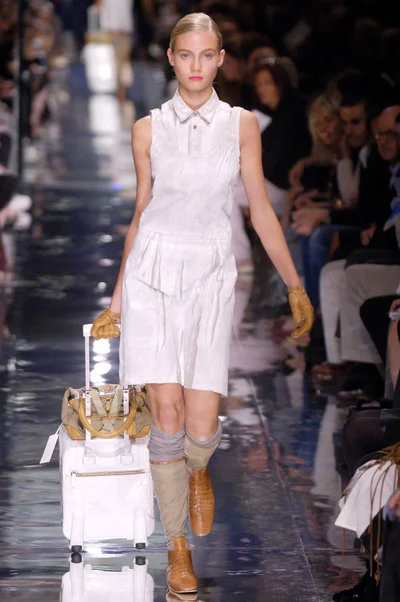 Look 3